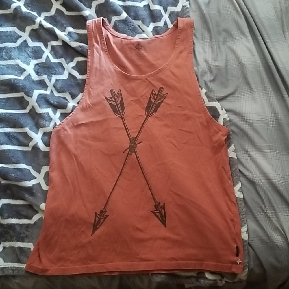 Tank top with arrows